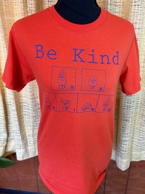 ‘Be Kind’ Handmade Tee Sign Language Small
